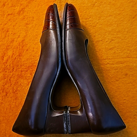 Block Heels - Picture 4 of 16